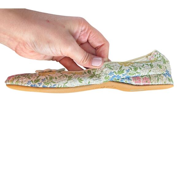 Vtg Daniel Green House Slippers-Brocade gold floral bow- Sz 8 hard bottom - Picture 7 of 8